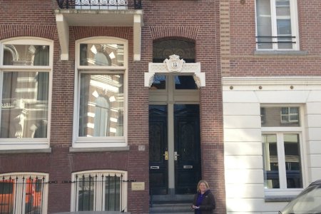 Een hotelkamer met eigen opgang in Amsterdam